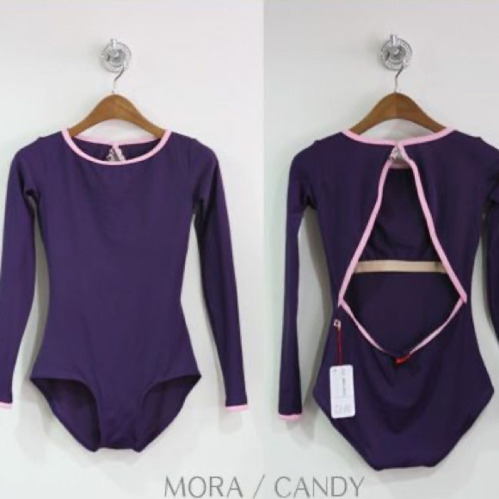 PERFECT CONDITION ❤️ XS Yumiko (WHITE TRIM)